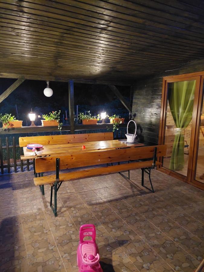 Cabana Oprisor 오크나 시비울루이 외부 사진