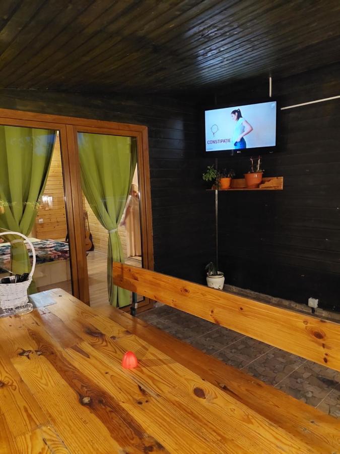 Cabana Oprisor 오크나 시비울루이 외부 사진