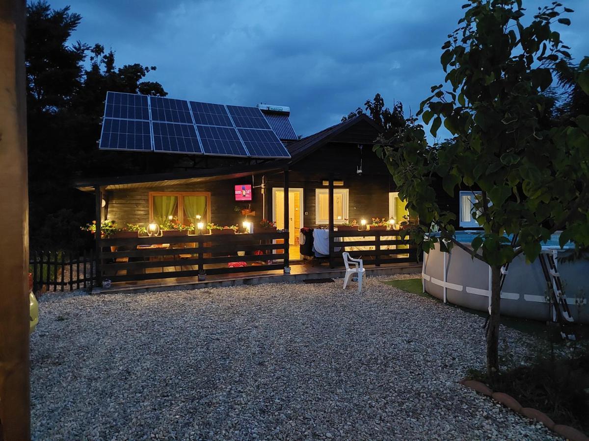 Cabana Oprisor 오크나 시비울루이 외부 사진