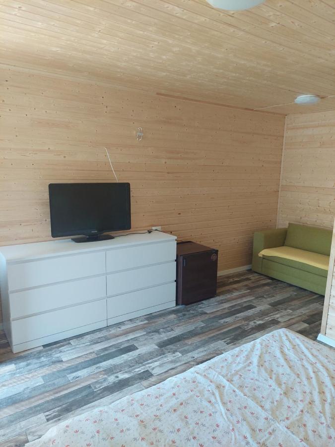 Cabana Oprisor 오크나 시비울루이 외부 사진
